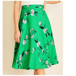 Ann Taylor Petite Floral Full Skirt Size: 0 